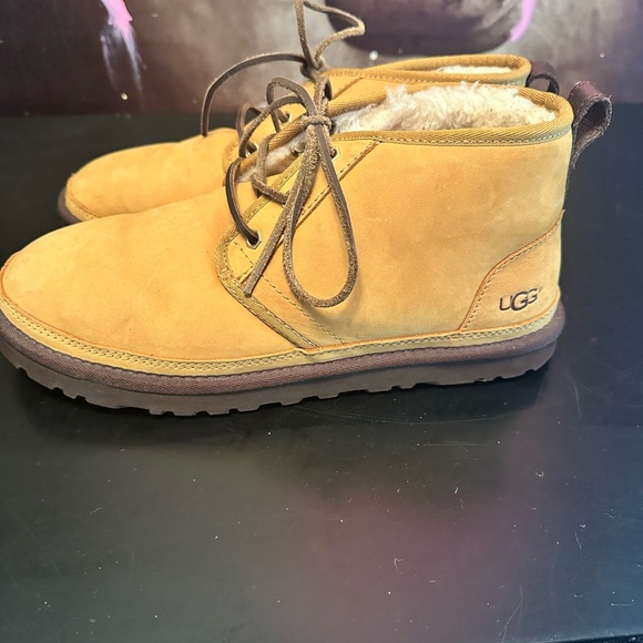 UGG Women’s Brown Chukka Boots - Picture 3 of 4